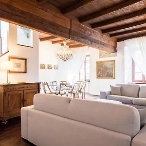 Palazzo Del Pero Luxury Attic - Bymyhomeincomo Apartment